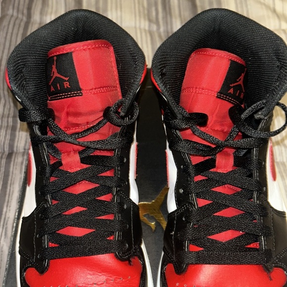 Air Jordan 1 Mid Bred Toe Size 11 (Used) - Picture 2 of 16